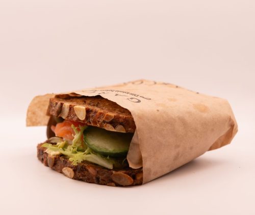 Rugbrødblings med laks & egg